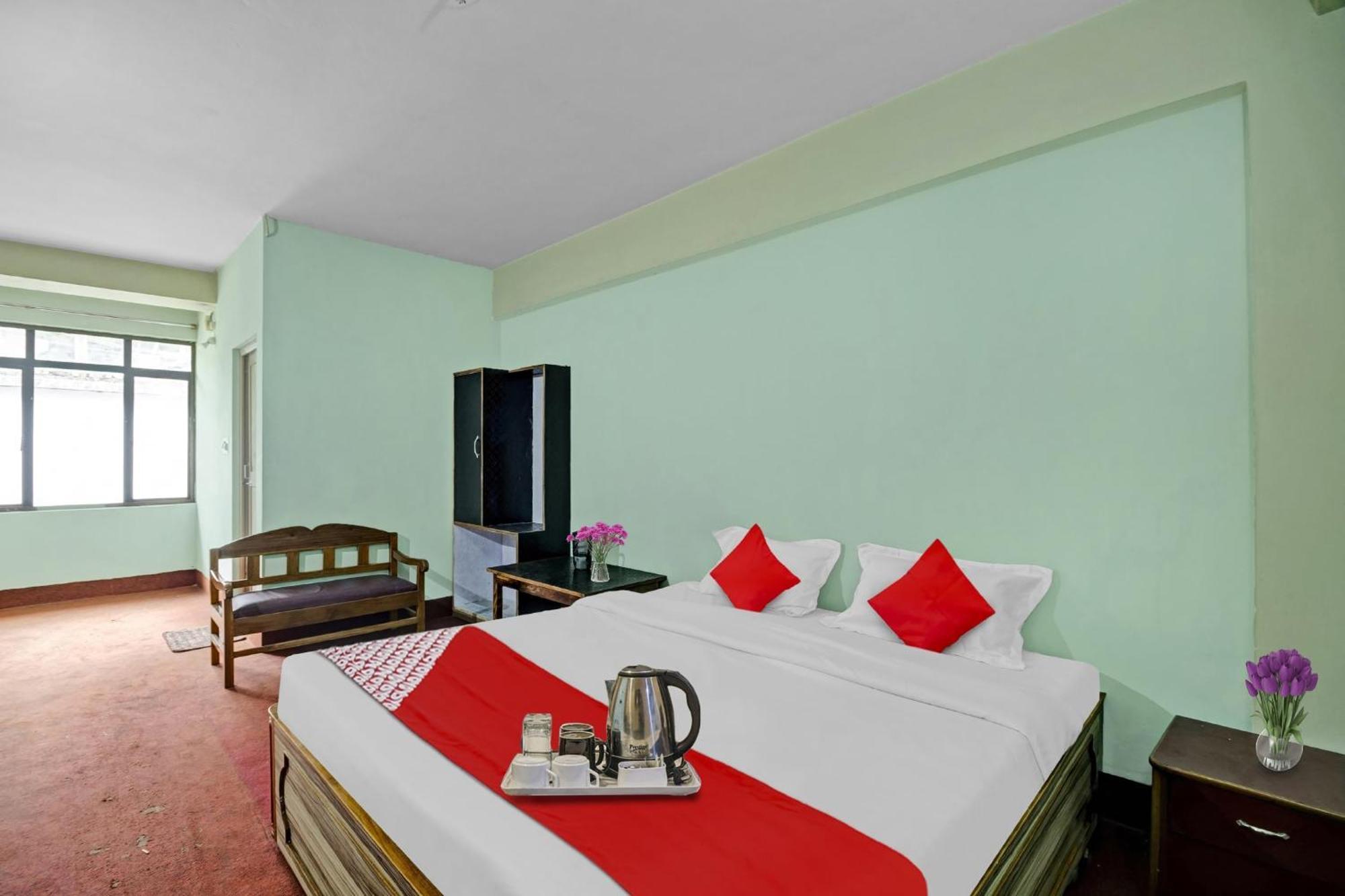 Hotel O Evergreen Guest House Shillong Buitenkant foto